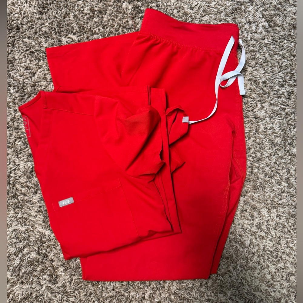 Figs Red Scrub Set